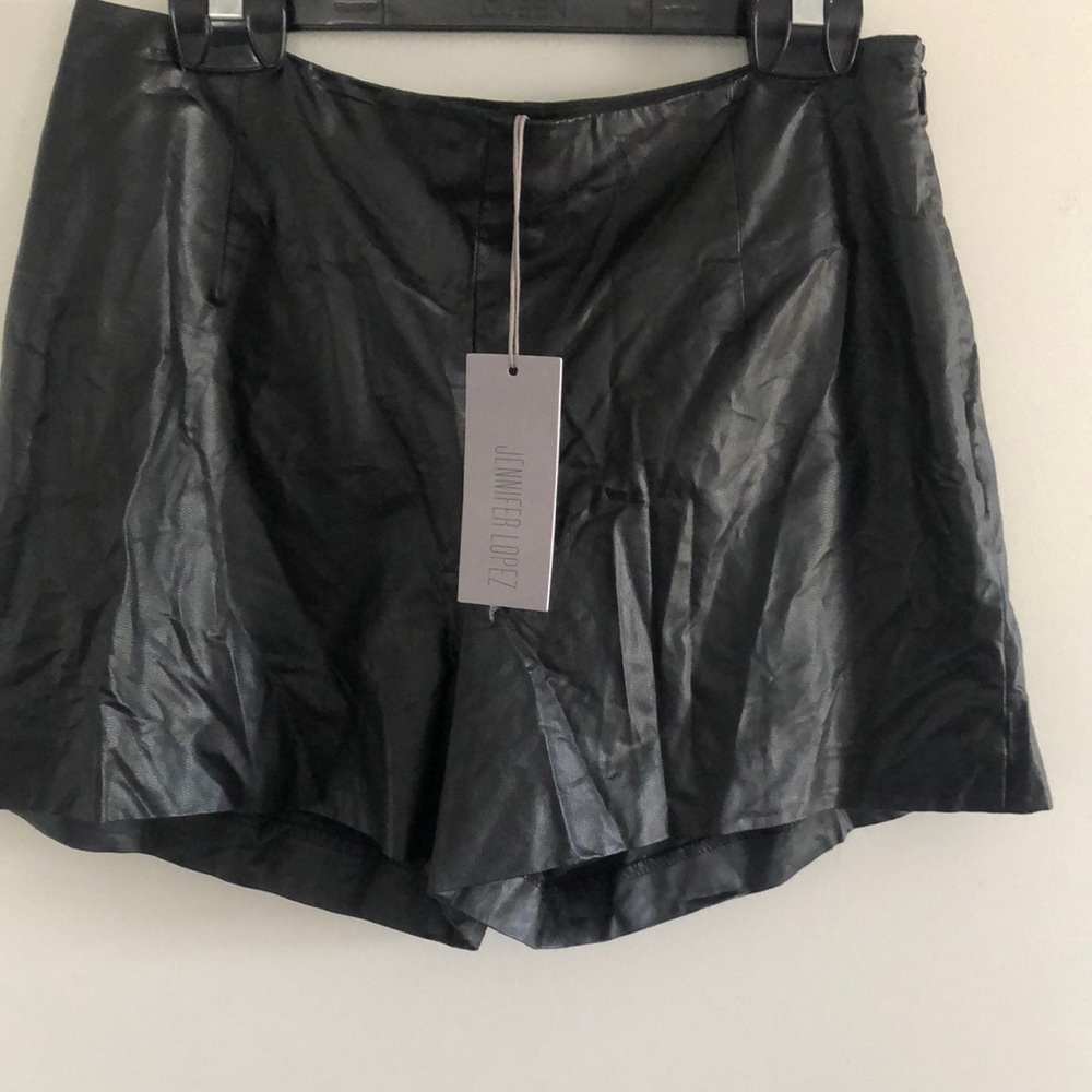 NWTs Faux Leather HI-Rise Shorts 🩳 Black Size 2 14”Waist